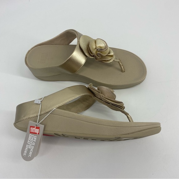 FitFlop Florrie Toe-Post Sandal in Pale Gold Size 8 - Picture 1 of 7